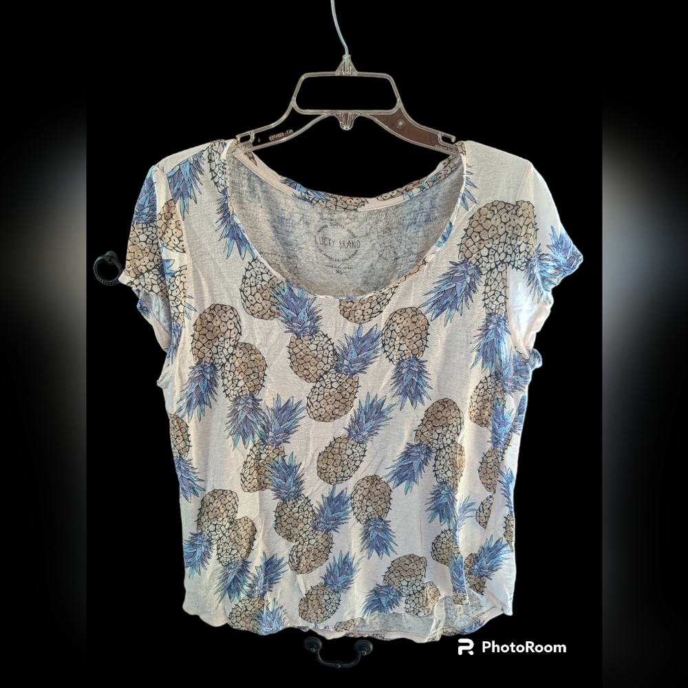 XL Lucky Women's T-shirt